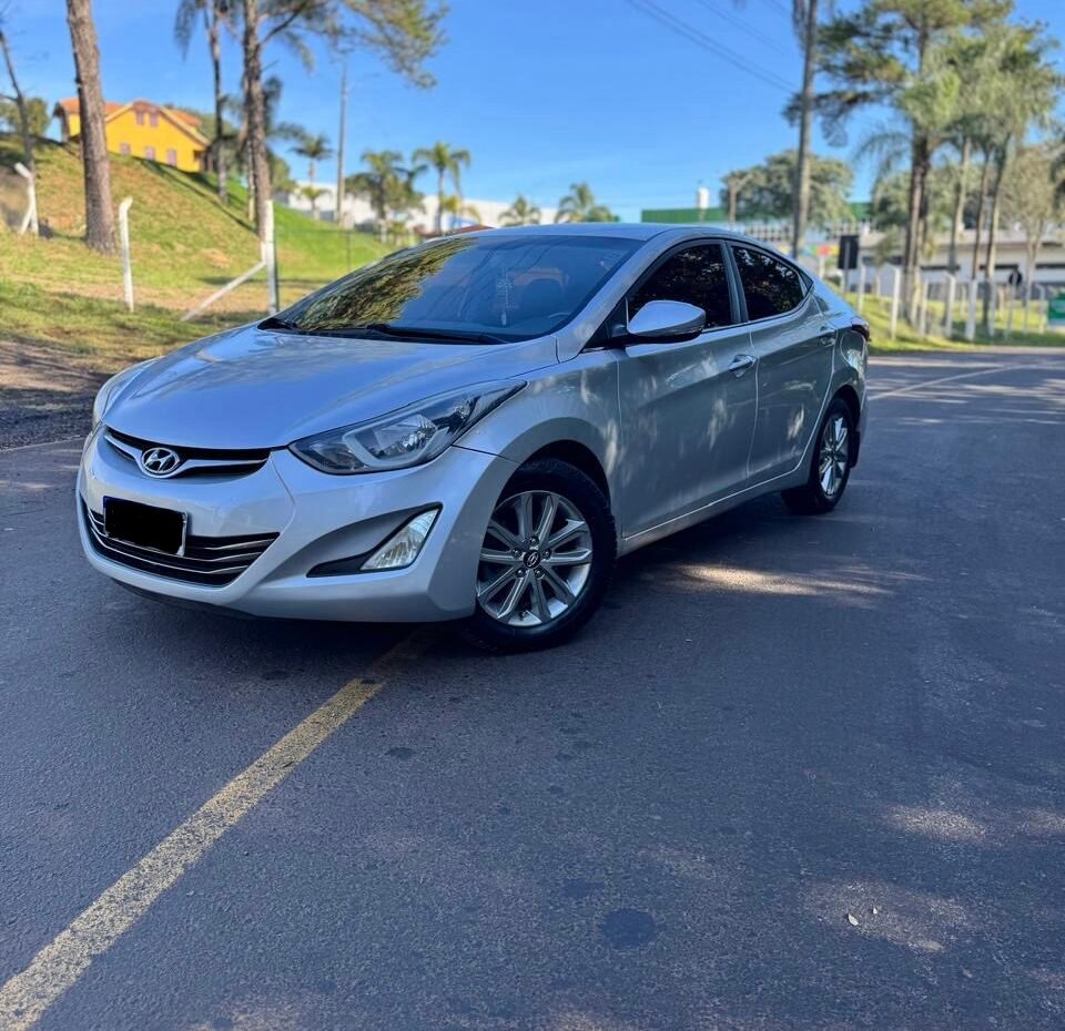 HYUNDAI ELANTRA GLS 2015